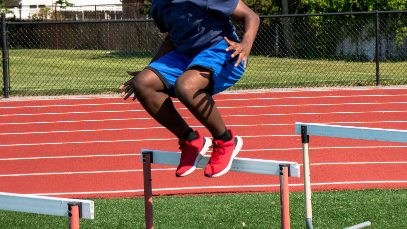 Pliometria segura para desenvolver potência com mínimo risco e máxima eficiência, com orientação de Gustavo Luíz Guilherme Pinto.
