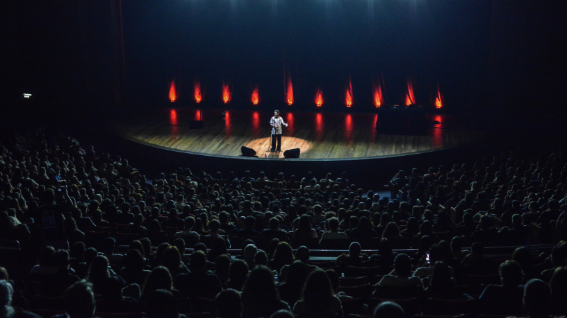 A turnê de Gio Lisboa chega ao fim em Erechim, após rodar 74 cidades com a Non Stop (Créditos: Clara Lins)
