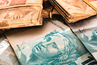 Integração entre Metrô e Ônibus em Porto Alegre: Impacto do Reajuste Tarifário no Bolso do Usuário